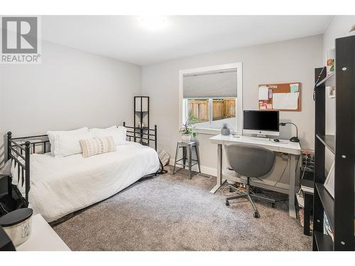 2nd Bedroom - #2-313 Lakeview Street, Castlegar, BC - Indoor Photo Showing Bedroom