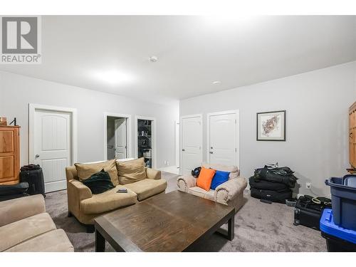 Recreation Room - #2-313 Lakeview Street, Castlegar, BC - Indoor Photo Showing Living Room