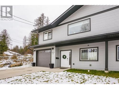 Front View - #2-313 Lakeview Street, Castlegar, BC - Outdoor