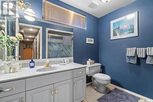 910 Braeside Place, Saskatoon, SK - Indoor Photo Showing Bathroom