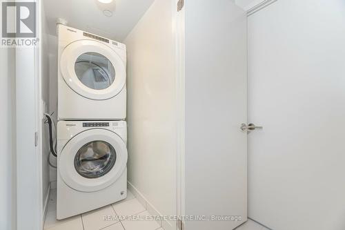 1103 - 2 Sonic Way, Toronto, ON - Indoor Photo Showing Laundry Room