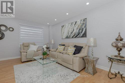 66 Ebby Avenue, Brampton, ON - Indoor Photo Showing Living Room