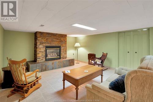 380 St. John Street, Windsor, ON - Indoor Photo Showing Living Room With Fireplace