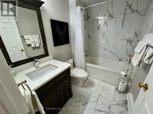 5231 Signature Grandview Drive, Huntsville (Chaffey), ON - Indoor Photo Showing Bathroom