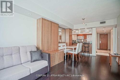 2901 - 38 Elm Street, Toronto, ON - Indoor Photo Showing Living Room