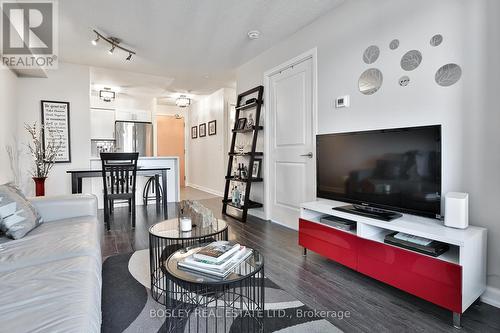 1705 - 4978 Yonge Street, Toronto, ON - Indoor Photo Showing Living Room