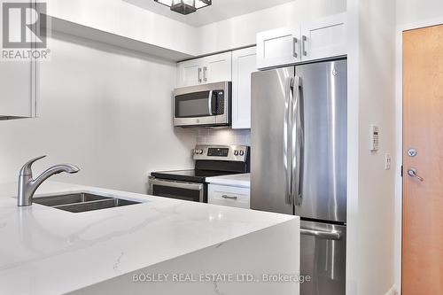 1705 - 4978 Yonge Street, Toronto, ON - Indoor Photo Showing Kitchen With Stainless Steel Kitchen With Double Sink With Upgraded Kitchen