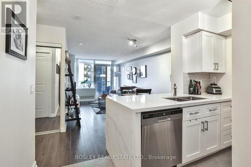 1705 - 4978 Yonge Street, Toronto, ON - Indoor Photo Showing Kitchen With Double Sink