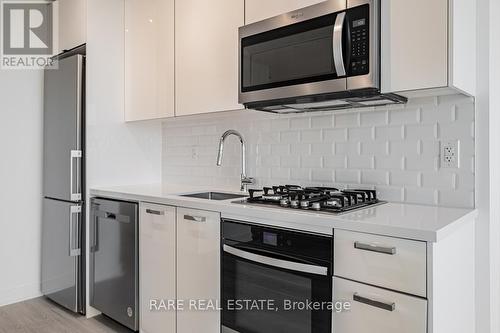 1101 - 195 Mccaul Street, Toronto, ON - Indoor Photo Showing Kitchen With Upgraded Kitchen