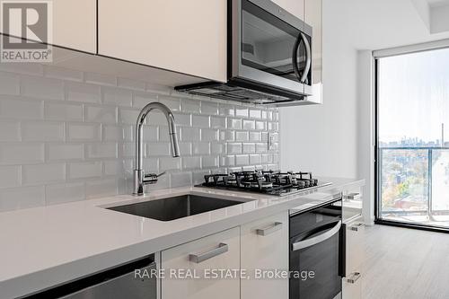 1101 - 195 Mccaul Street, Toronto, ON - Indoor Photo Showing Kitchen With Upgraded Kitchen