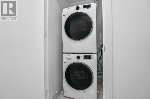 1213 - 195 Mccaul Street, Toronto, ON - Indoor Photo Showing Laundry Room