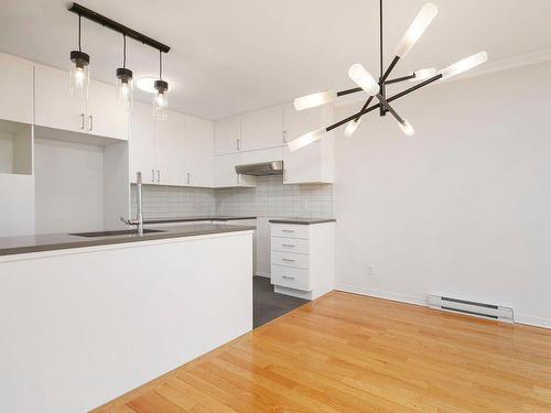 Dining room - 4022 14E Rue, Laval (Laval-Ouest), QC - Indoor Photo Showing Kitchen