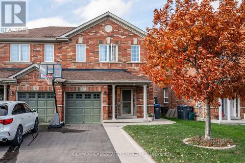 37 Hollingsworth Circle, Brampton, ON - Outdoor With Facade