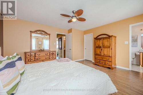 37 Hollingsworth Circle, Brampton, ON - Indoor Photo Showing Bedroom