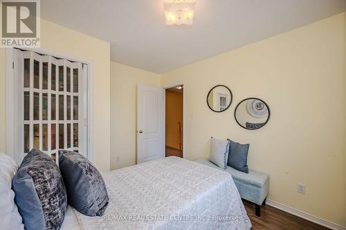 37 Hollingsworth Circle, Brampton, ON - Indoor Photo Showing Bedroom