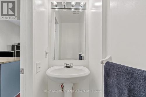 225 - 760 Lawrence Avenue W, Toronto, ON - Indoor Photo Showing Bathroom