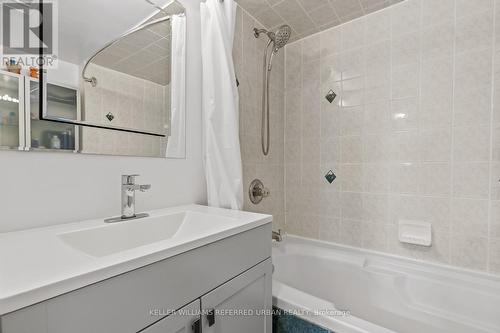 225 - 760 Lawrence Avenue W, Toronto, ON - Indoor Photo Showing Bathroom