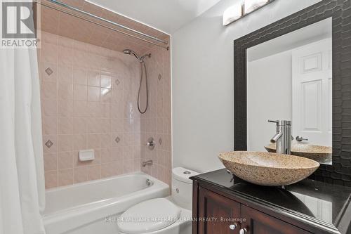 225 - 760 Lawrence Avenue W, Toronto, ON - Indoor Photo Showing Bathroom