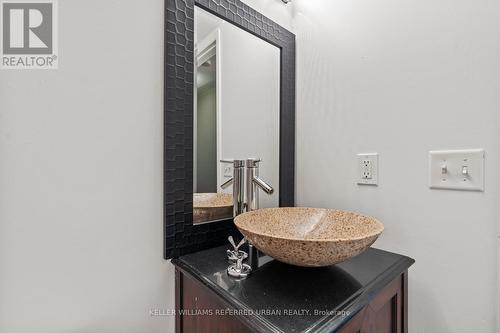 225 - 760 Lawrence Avenue W, Toronto, ON - Indoor Photo Showing Bathroom