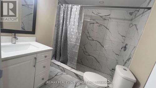 131 Coastline Drive, Brampton, ON - Indoor Photo Showing Bathroom