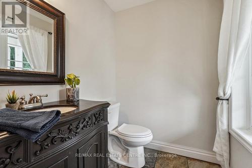 12431 Dublin Line, Halton Hills, ON - Indoor Photo Showing Bathroom