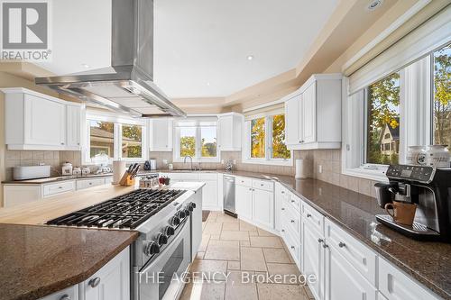 335 River Oak Place, Waterloo, ON - Indoor Photo Showing Kitchen