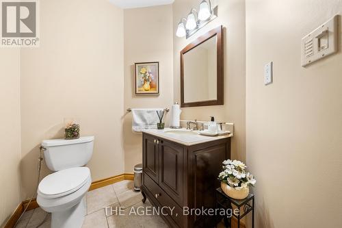 335 River Oak Place, Waterloo, ON - Indoor Photo Showing Bathroom