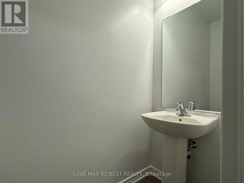 405 Russell Street, Southgate, ON - Indoor Photo Showing Bathroom