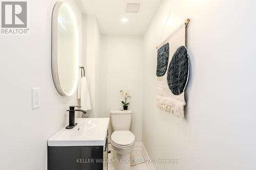 30 Angus Road, Hamilton, ON - Indoor Photo Showing Bathroom