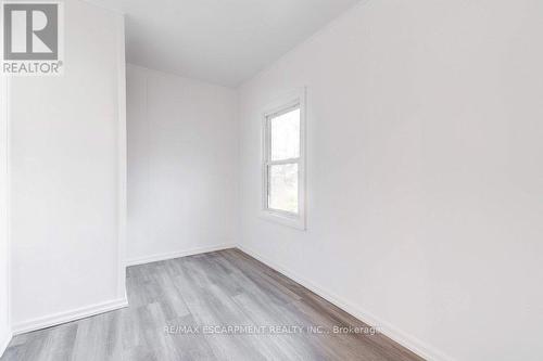 453 Paling Avenue, Hamilton, ON - Indoor Photo Showing Other Room