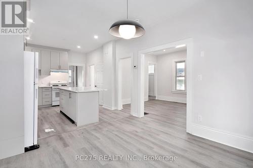 109 Mary Street, Sarnia, ON - Indoor Photo Showing Kitchen