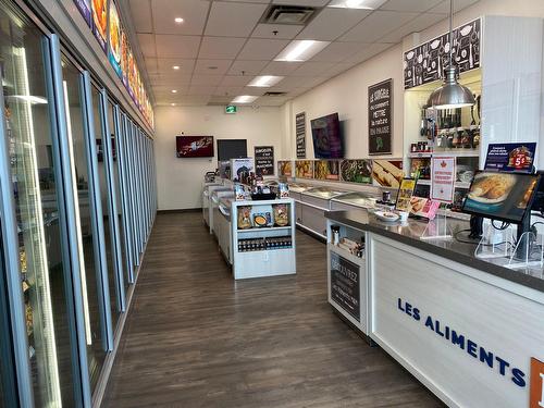 Commerce - 8453 Boul. Newman, Montréal (Lasalle), QC 