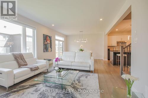 4559 Kelly Farm Drive, Ottawa, ON - Indoor Photo Showing Living Room