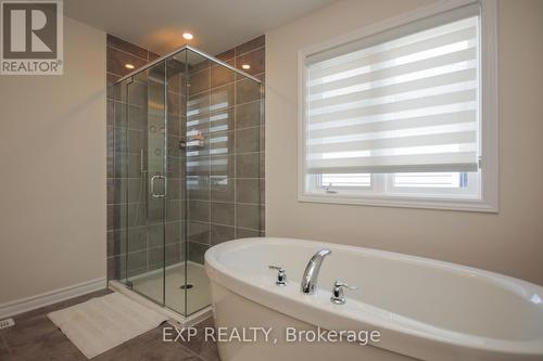 4559 Kelly Farm Drive, Ottawa, ON - Indoor Photo Showing Bathroom