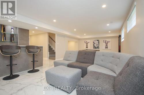 4559 Kelly Farm Drive, Ottawa, ON - Indoor Photo Showing Living Room