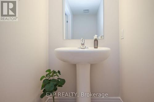 4559 Kelly Farm Drive, Ottawa, ON - Indoor Photo Showing Bathroom