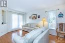 1654 Varennes Boulevard, Ottawa, ON  - Indoor Photo Showing Living Room 