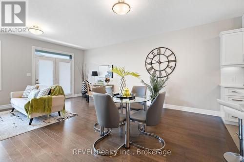 2 - 135 Borden Trail N, Welland, ON - Indoor Photo Showing Dining Room