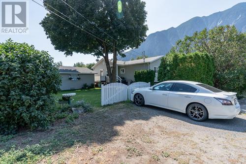 1103 8Th Street, Keremeos, BC - Outdoor