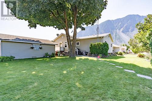 1103 8Th Street, Keremeos, BC - Outdoor