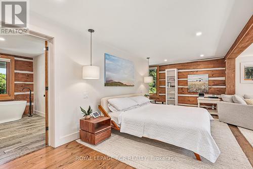 116 Lakeshore Road E, Blue Mountains (Blue Mountain Resort Area), ON - Indoor Photo Showing Bedroom