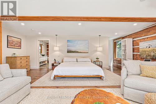 116 Lakeshore Road E, Blue Mountains (Blue Mountain Resort Area), ON - Indoor Photo Showing Bedroom