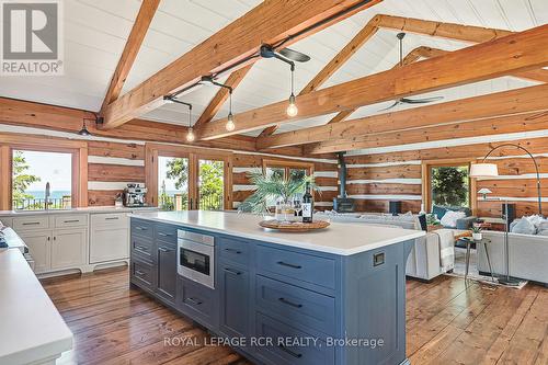 116 Lakeshore Road E, Blue Mountains (Blue Mountain Resort Area), ON - Indoor Photo Showing Other Room