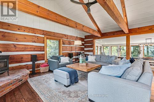 116 Lakeshore Road E, Blue Mountains (Blue Mountain Resort Area), ON - Indoor Photo Showing Living Room With Fireplace