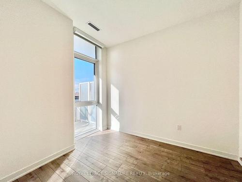 609-9 Tecumseth St, Toronto, ON - Indoor Photo Showing Other Room