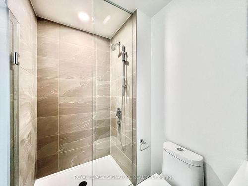 609-9 Tecumseth St, Toronto, ON - Indoor Photo Showing Bathroom