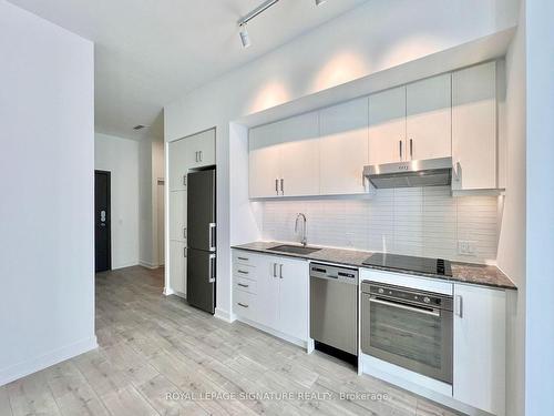 609-9 Tecumseth St, Toronto, ON - Indoor Photo Showing Kitchen With Upgraded Kitchen