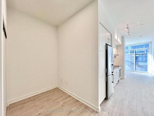 609-9 Tecumseth St, Toronto, ON - Indoor Photo Showing Other Room