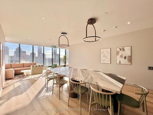 609-9 Tecumseth St, Toronto, ON - Indoor Photo Showing Dining Room