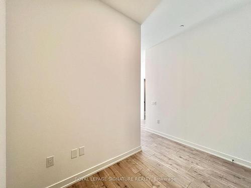 609-9 Tecumseth St, Toronto, ON - Indoor Photo Showing Other Room